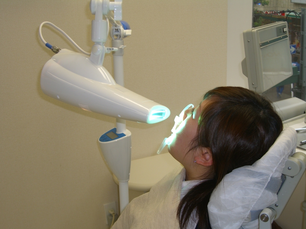 ホワイトニング | 大阪心斎橋・堀江の池上デンタルクリニック